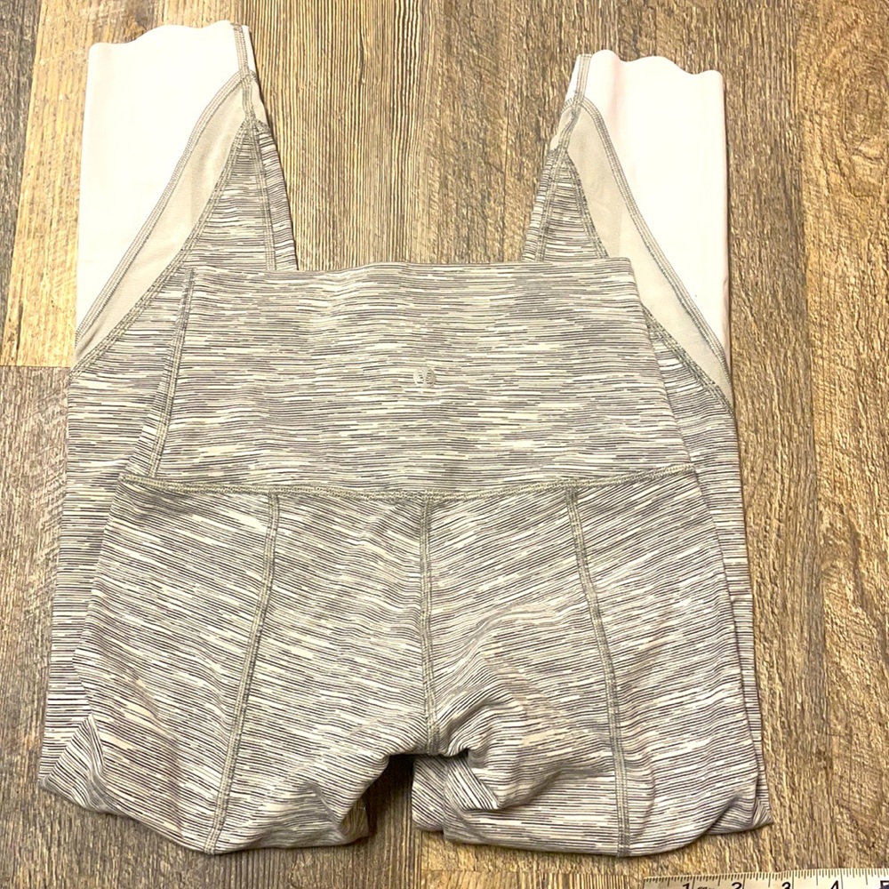 Lululemon scalped bottom ankle mid calf length